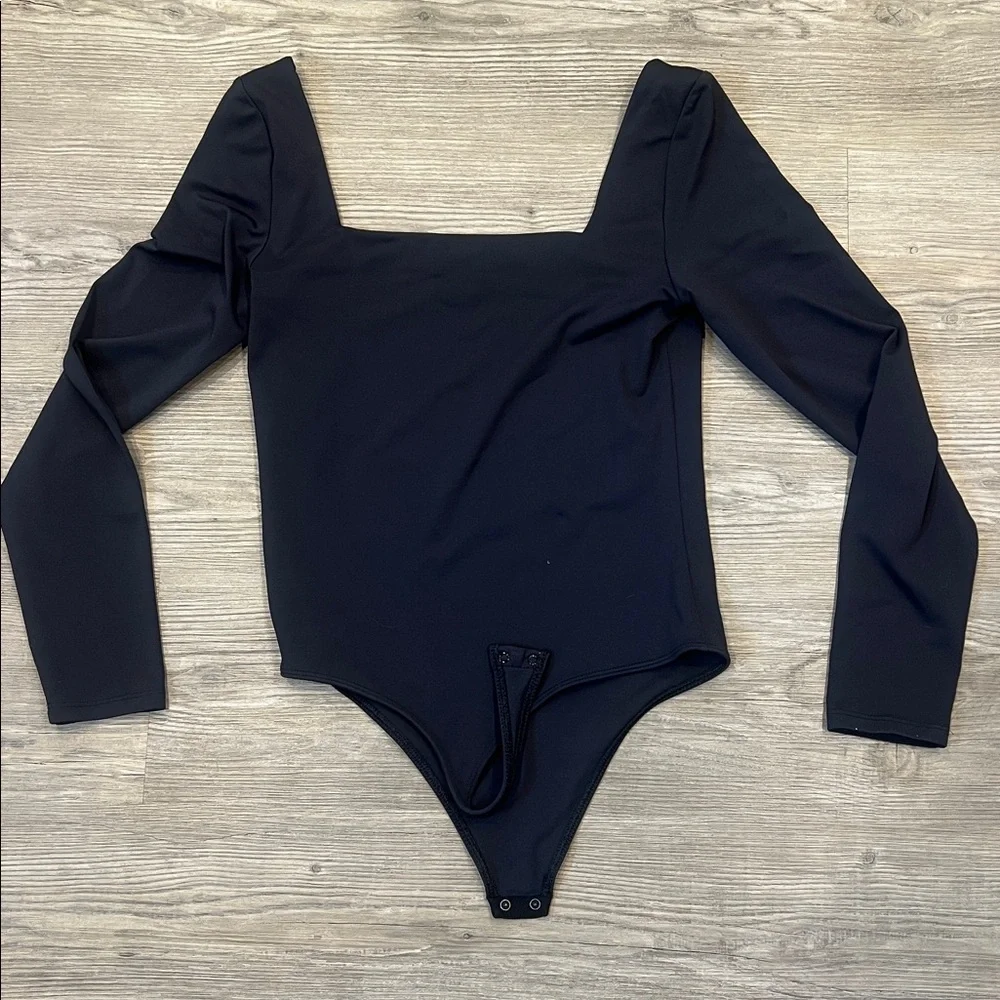 Aritzia babaton bodysuit - Picture 3 of 3